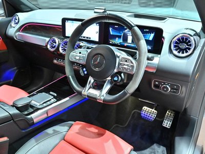 2021 Mercedes-BENZ GLB AMG — фото 3