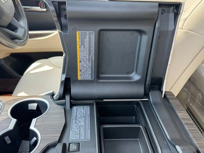 2023 Toyota LAND CRUISER 300 缩略图 19