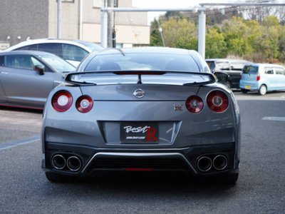 NISSAN GT-R - 10