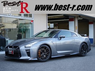NISSAN GT-R - 1