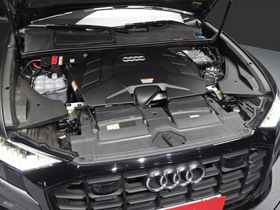 AUDI Q8 - 7
