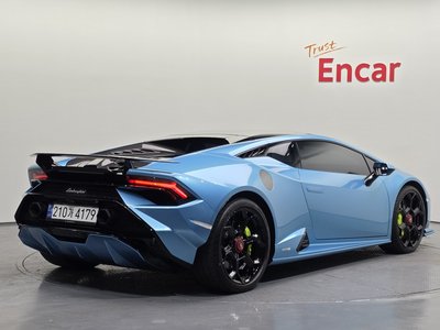 صورة 4 لـ 2023 Lamborghini HURACAN