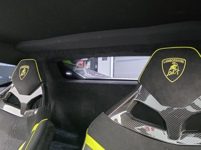 2023 Lamborghini HURACAN — миниатюра 12