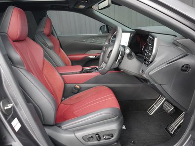 صورة 9 لـ 2024 Lexus RX