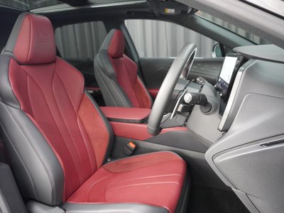 صورة 10 لـ 2024 Lexus RX
