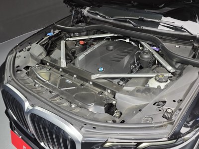 BMW X7 - 7