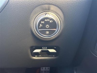 صورة مصغرة 30 لـ 2025 Mercedes-BENZ C-CLASS