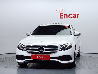 MERCEDES-BENZ E-CLASS - 2