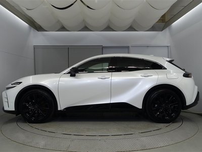 2023 Toyota CROWN SPORT photo 2