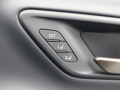 2023 Toyota CROWN SPORT photo 7