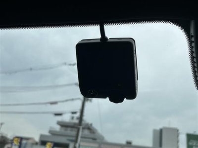 MERCEDES-BENZ GLB - 10