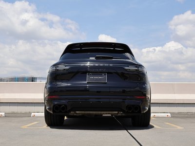 PORSCHE CAYENNE - 8