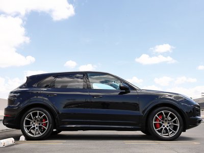 PORSCHE CAYENNE - 9