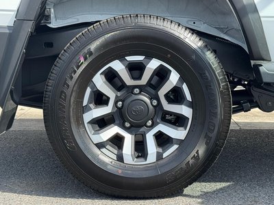 2026 Toyota LAND CRUISER 70 — миниатюра 30