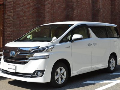 TOYOTA VELLFIRE - 1