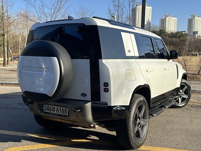 LAND ROVER DEFENDER - 7