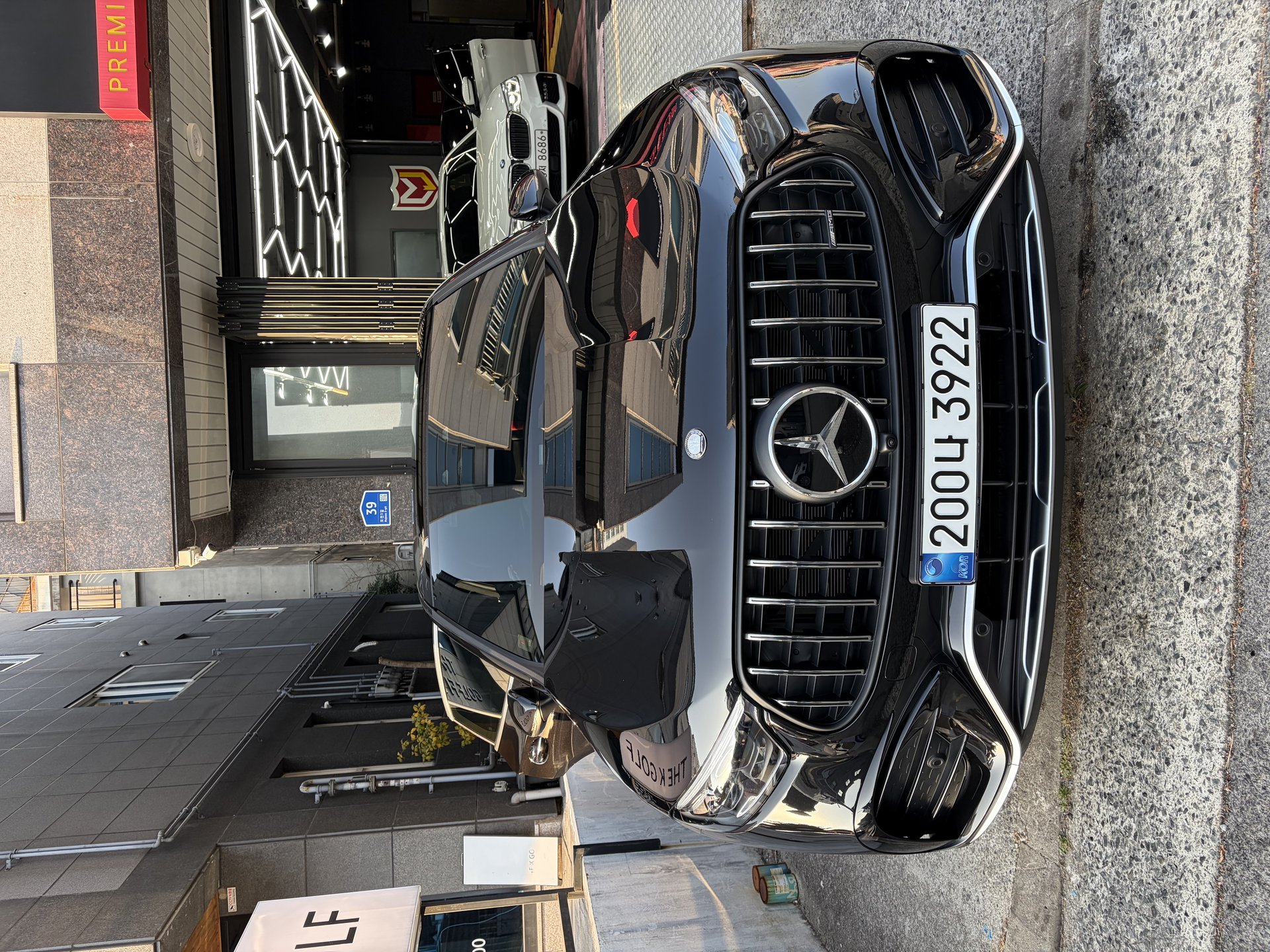 MERCEDES-BENZ GLC - View 1