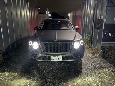 BENTLEY BENTAYGA - 5