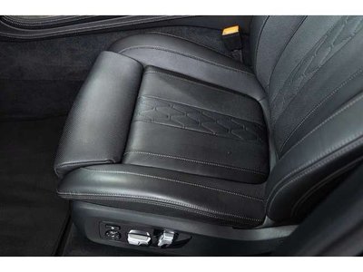 2020 BMW X7 — миниатюра 38