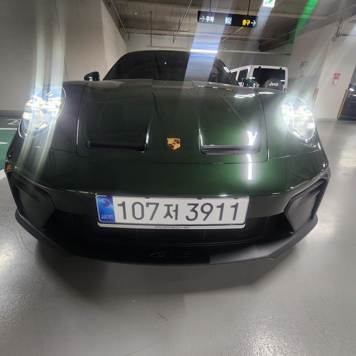 PORSCHE 911 - View 1