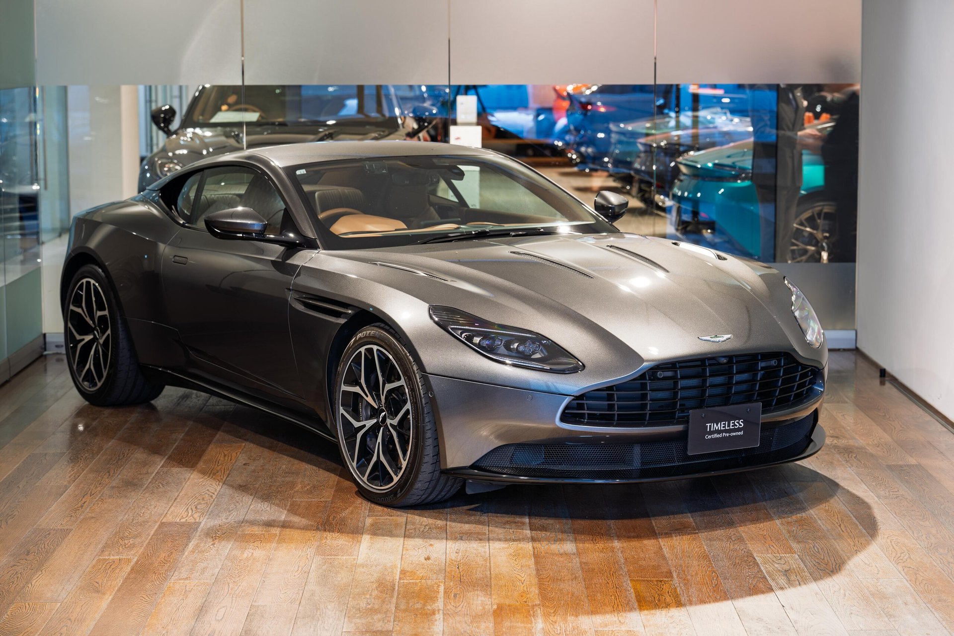 ASTON MARTIN DB11 - View 1