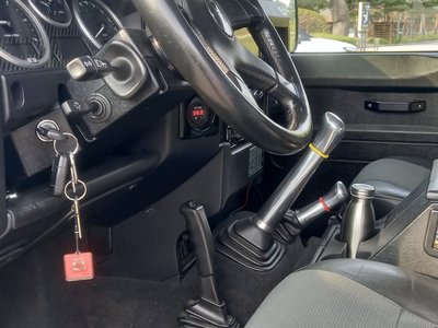 LAND ROVER DEFENDER - 9