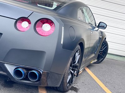 NISSAN GT-R - 8