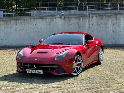 FERRARI F12 BERLINETTA