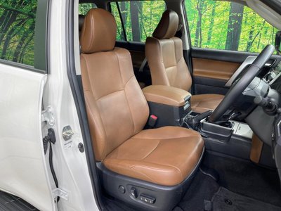 TOYOTA LAND CRUISER PRADO - 8