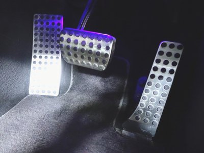 MERCEDES-BENZ E-CLASS AMG - 9