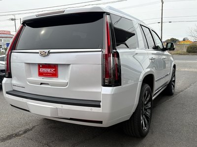 CADILLAC ESCALADE - 8