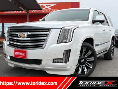 CADILLAC ESCALADE - 1
