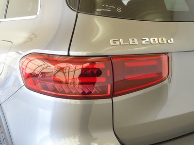 MERCEDES-BENZ GLB - 9