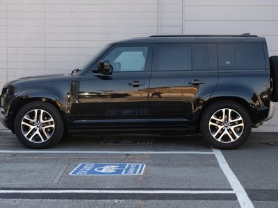 LAND ROVER DEFENDER - 8