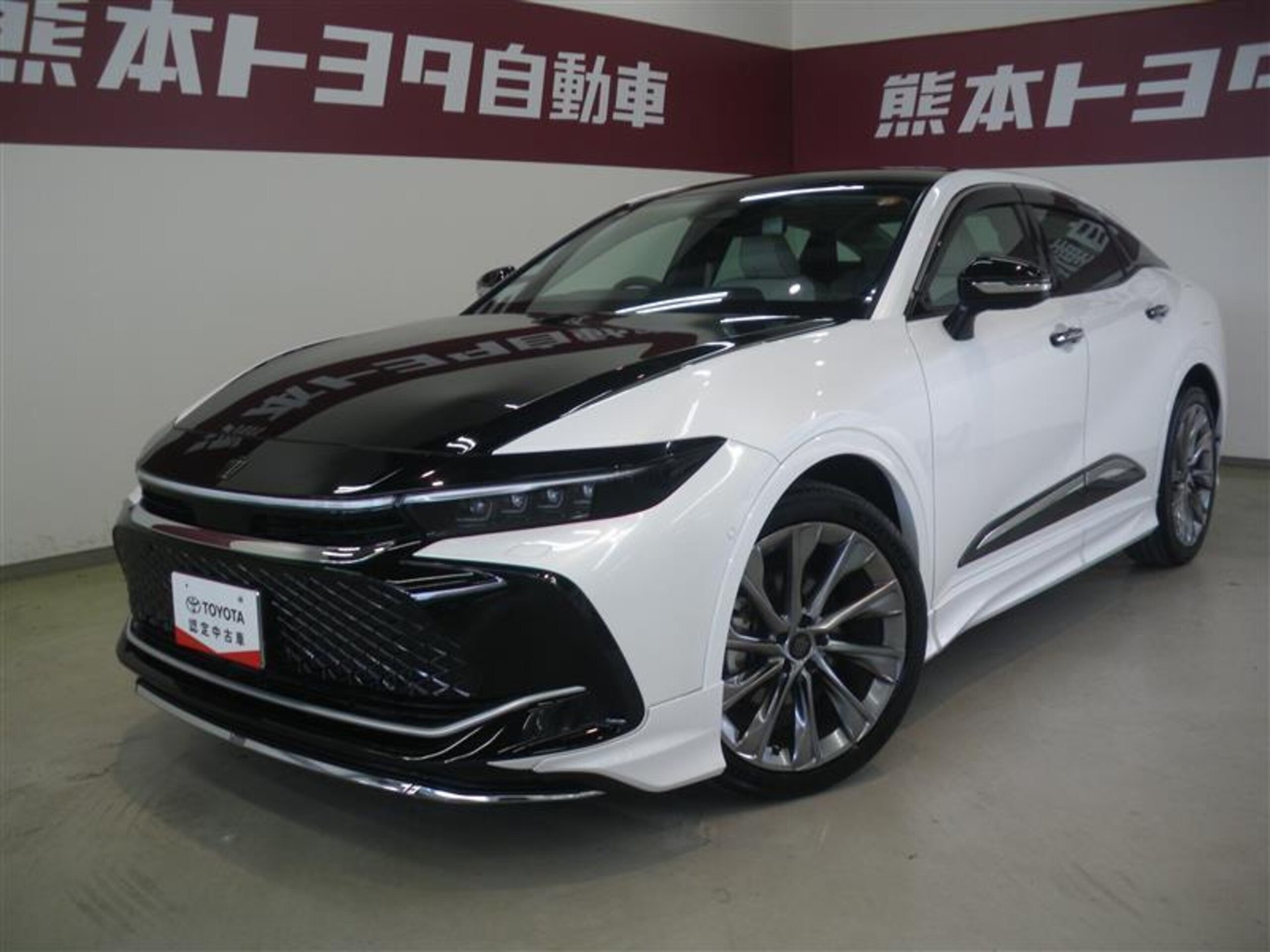 TOYOTA CROWN CROSSOVER - View 1