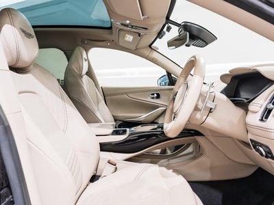 ASTON MARTIN DBX - 3