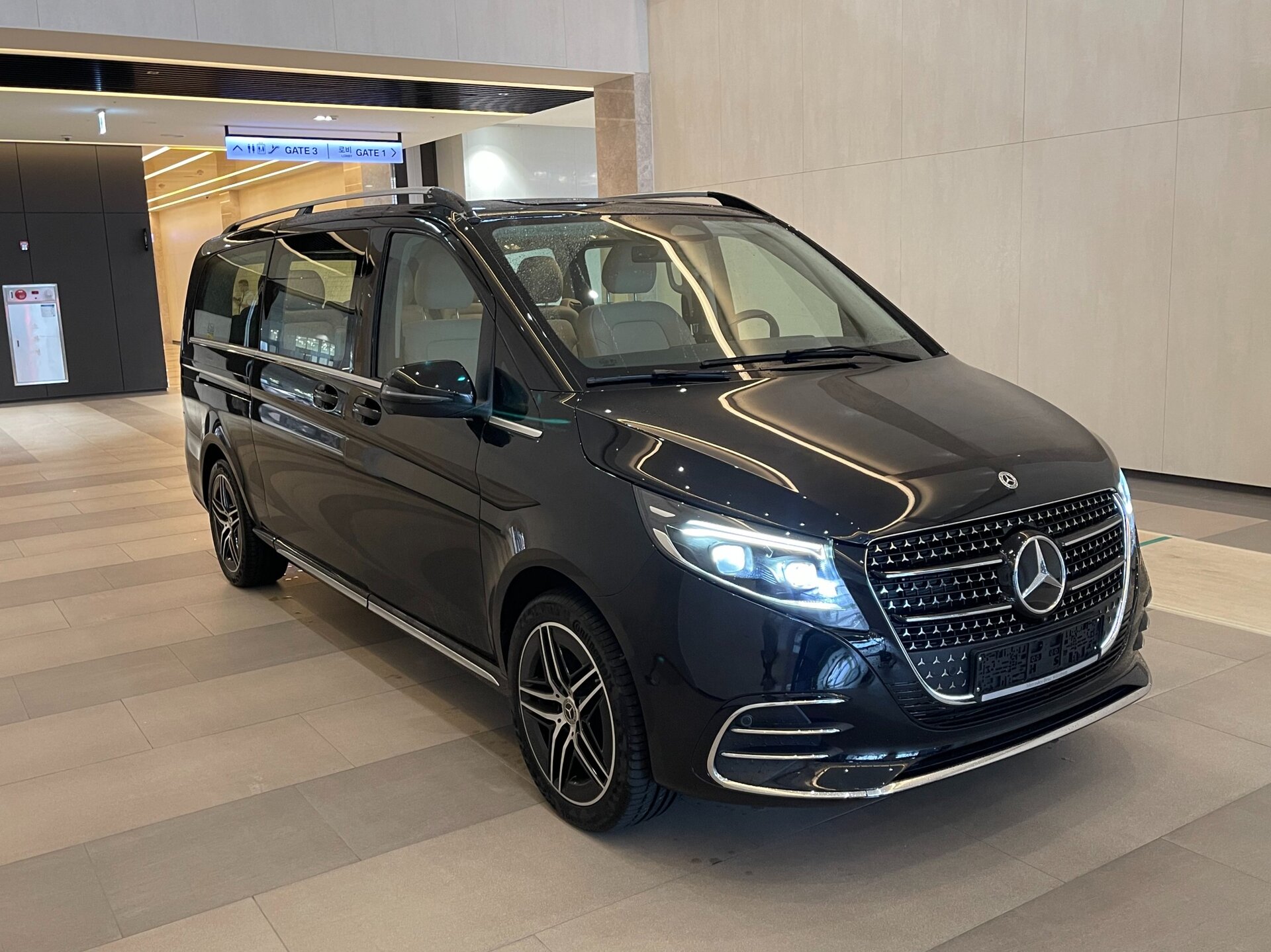 MERCEDES-BENZ V-CLASS - View 1