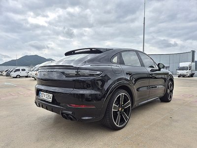 صورة 6 لـ 2023 Porsche CAYENNE