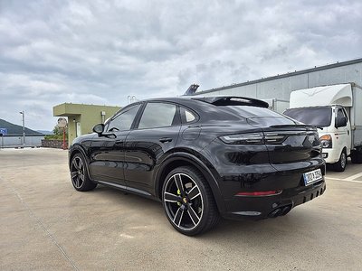 صورة 2 لـ 2023 Porsche CAYENNE