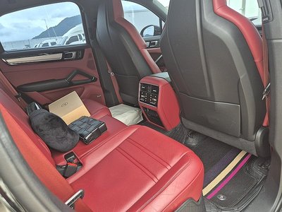 2023 Porsche CAYENNE — миниатюра 12