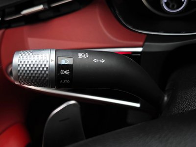 2021 Genesis GV70 thumbnail 30