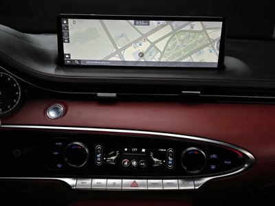 2021 Genesis GV70 thumbnail 29