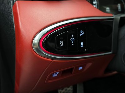 2021 Genesis GV70 thumbnail 21