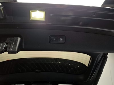 2021 Genesis GV70 thumbnail 26
