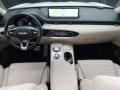 صورة 5 لـ 2023 Genesis GV70