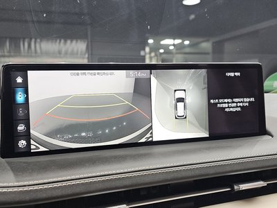 2023 Genesis GV70 thumbnail 21