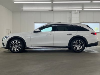 MERCEDES-BENZ E-CLASS - 4