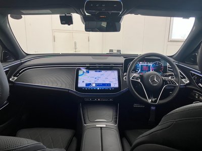 MERCEDES-BENZ E-CLASS - 8