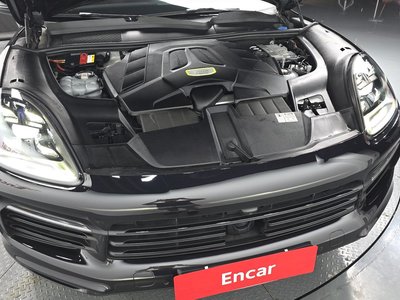 PORSCHE CAYENNE - 7