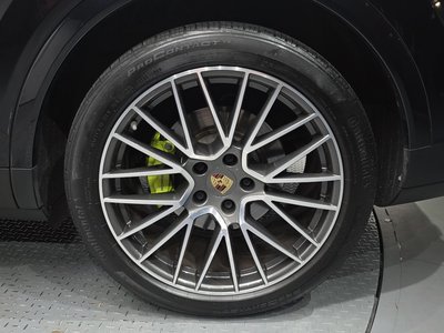 PORSCHE CAYENNE - 8